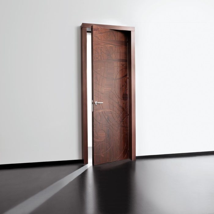 Eye-Catchy Interior Doors With Ornate Engravings