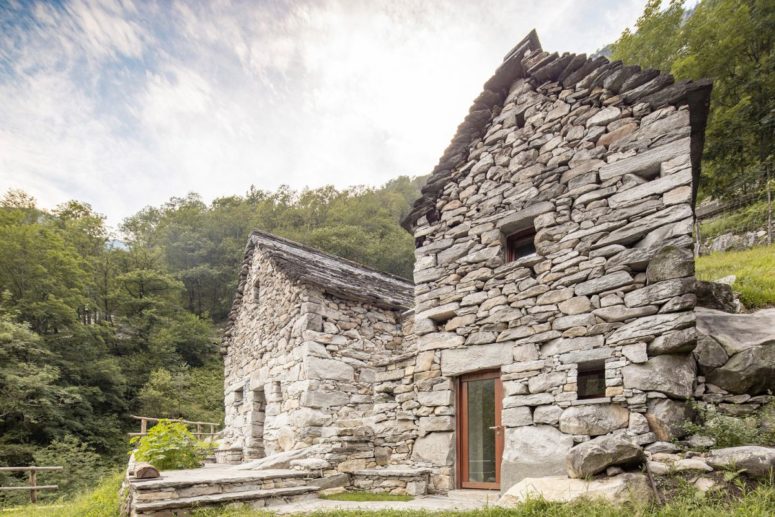 Contemporary Holiday Home Of A 1850 Stone Barn