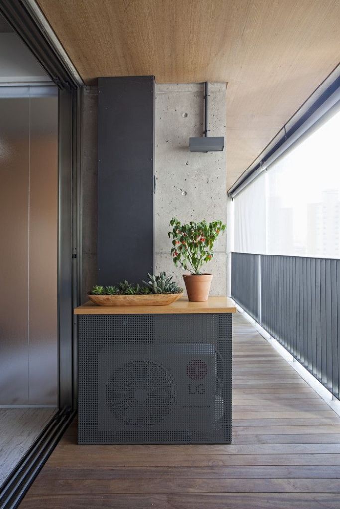 This metal mesh cover is also a console table for outdoors, it's a functional idea.